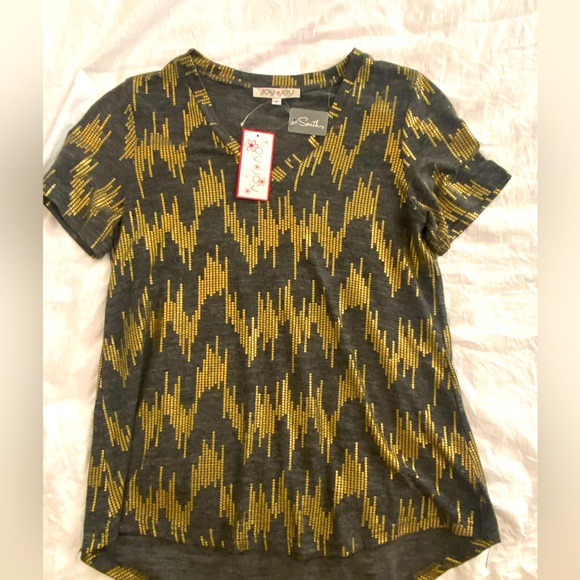 NWT shirt sleeve gold and gray/black top - Picture 1 of 2